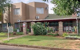 Lily Guesthouse