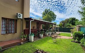 Lily Guesthouse